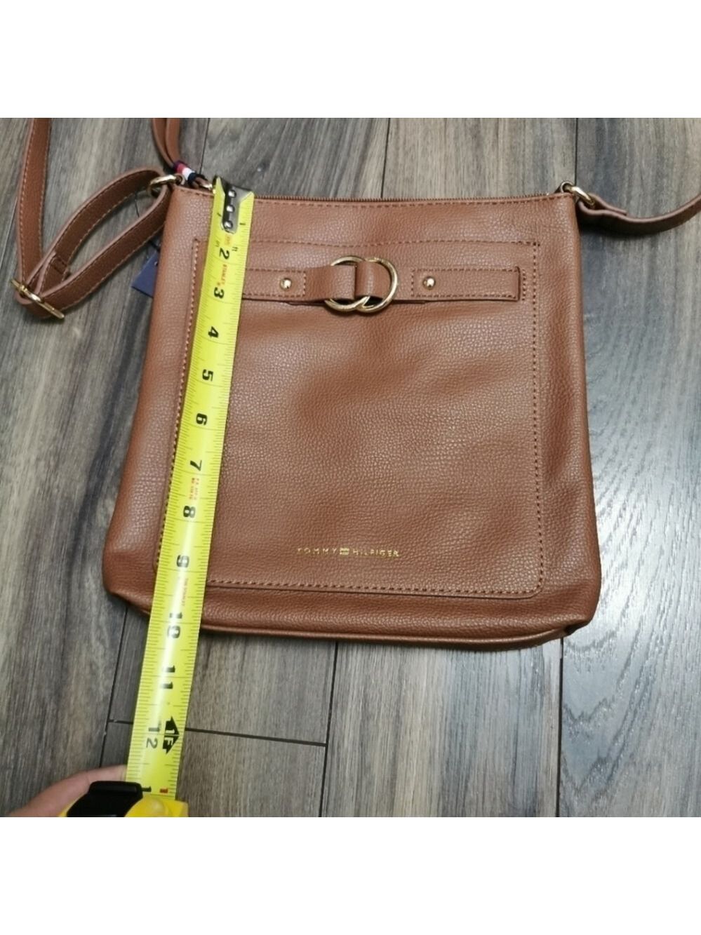 Tommy Hilfiger brown leather crossbody sling bag - Picture 4 of 12